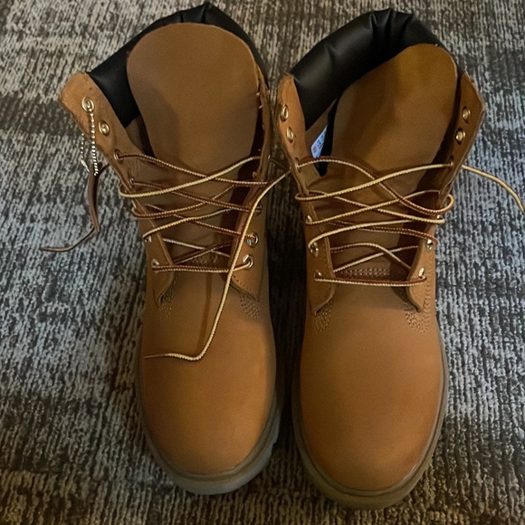Mens size 8 wheat nubuck Timberlands main image 6
